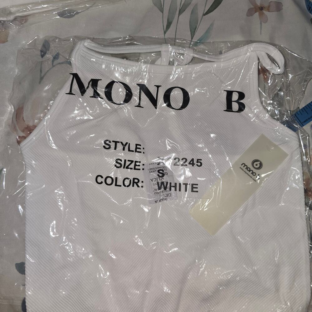 Mono B Think Racerback White Activewear Tank Small - Picture 4 of 4